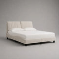 Letto matrimoniale imbottito crema in tessuto, 180 x 200 cm, con doppia testiera e rete a doghe